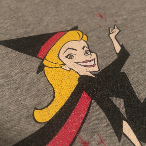 2004 Bewitched Tee - Picture 6 of 8